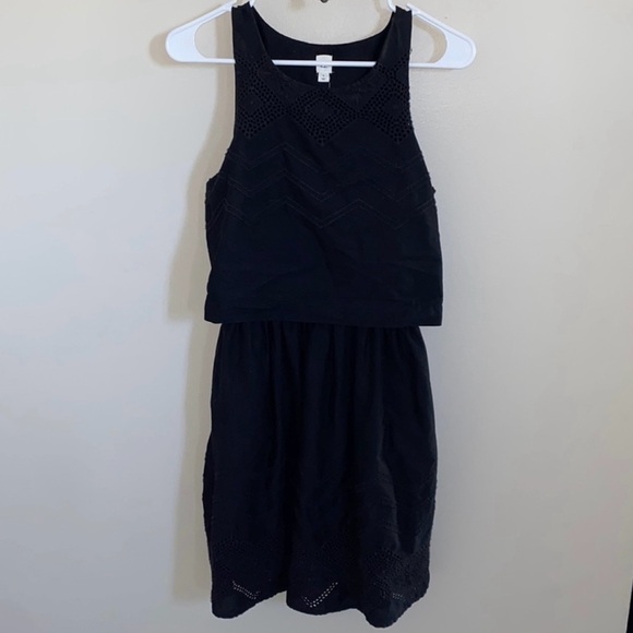 GAP Dresses & Skirts - 🖤 Gap Eyelet Embroidered Black Sleeveless Dress | Pockets | Size 2